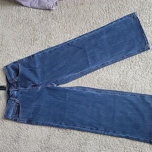 Elie Tahari cropped jeans